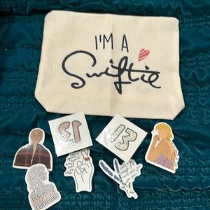 Taylor Swift New Make Up Bag With Stickers & Tattoos🤩🎆